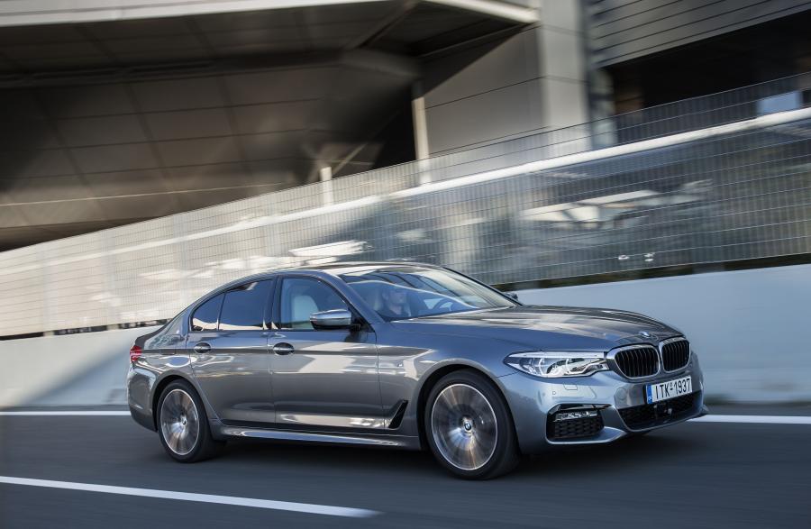  BMW 520d Sedan M Sport 2017 года  (WW) (фото 5 из 40)